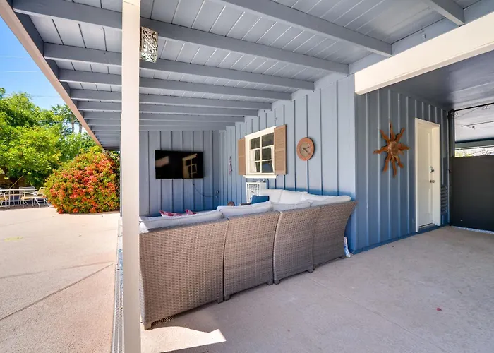 Golf, Swim & Grill Out: Gem 10 Mi To Dtwn Apartment *
